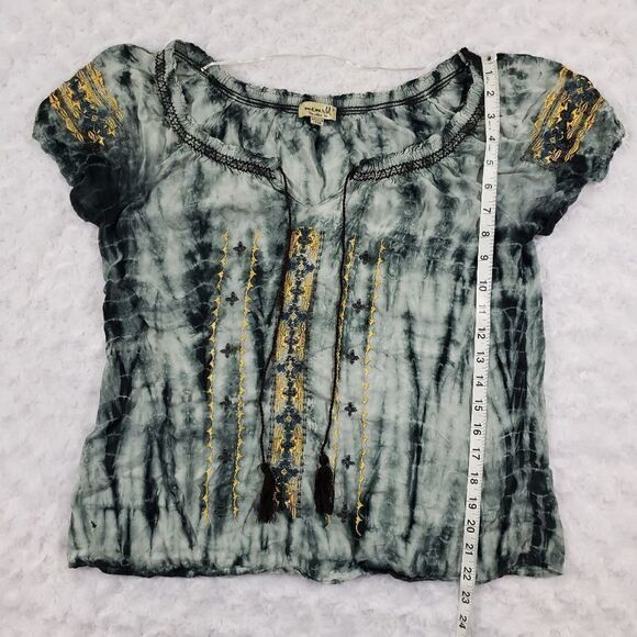 One World size small tie dye peasant top with decorative embroidery accents - Picture 3 of 7